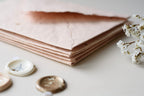 Enveloppes orangées - Atelier Pastourelle