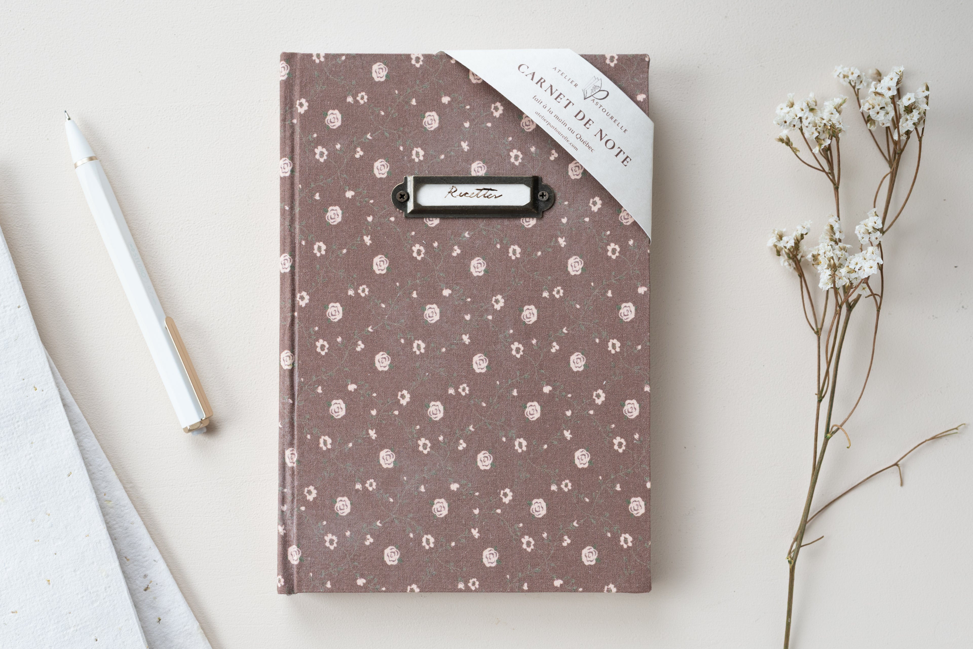 Personnalisable-Brun petites roses Atelier Pastourelle