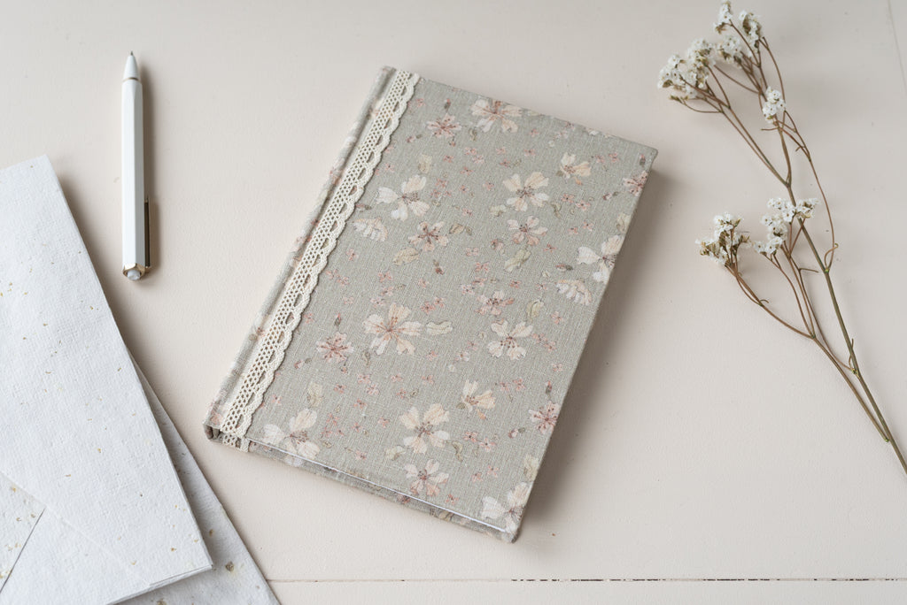 Fleurs beiges Atelier Pastourelle