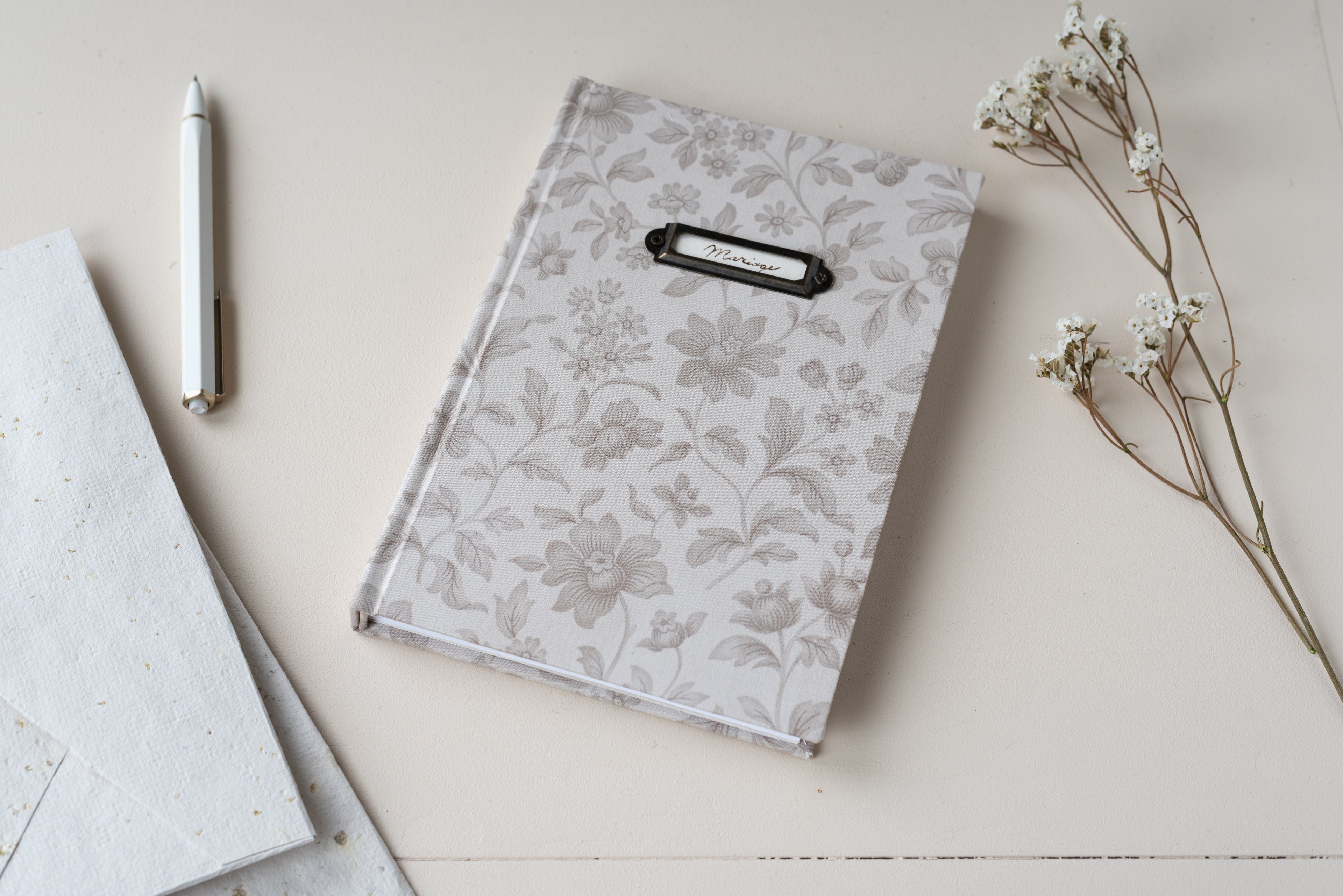 Personnalisable-Beige fleuri Atelier Pastourelle