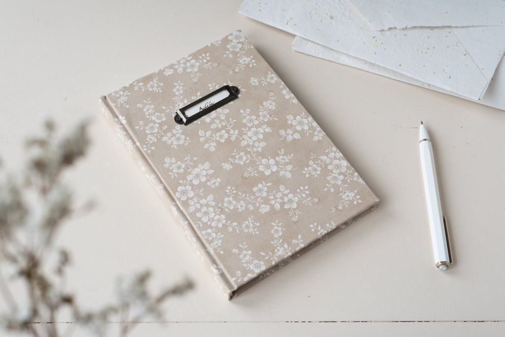 Personnalisable-Beige floral Atelier Pastourelle