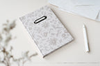 Carnet personnalisable – Beige fleuri Atelier Pastourelle