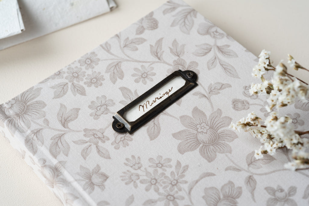Personnalisable-Beige fleuri Atelier Pastourelle