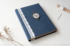 Carnet brodé bleu marin Atelier Pastourelle