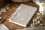 Carnet en lin – Fleurs beiges - Atelier Pastourelle